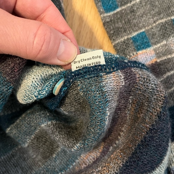 Sol Alpaca Cardigan - Picture 9 of 9